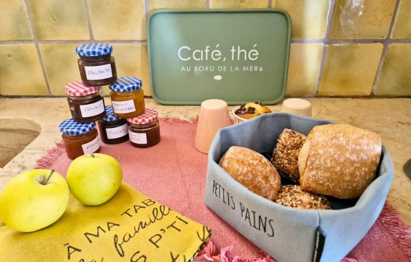 Petit déjeuner servi Villa Fiora Martigues Maison de Vacances Petit déjeuner servi Villa Fiora Martigues Maison de Vacances
