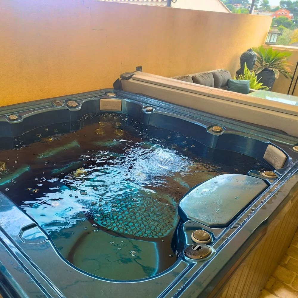 Villa Fiora jacuzzi spa Villa Fiora jacuzzi spa